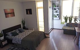 Comfortable Studio Apartments in a Secure Residential Complex Comfort Town КТ-02